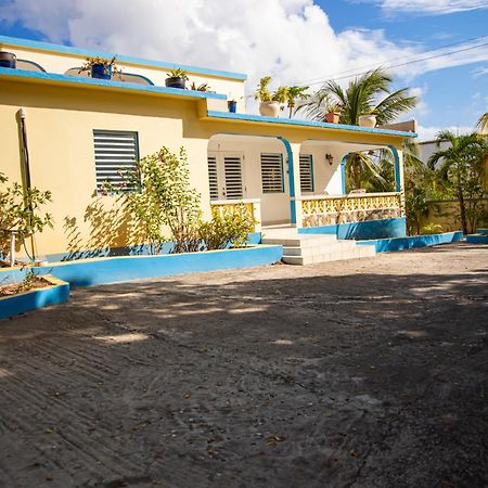 Easy Corner Villas Sandy Ground Village Bagian luar foto